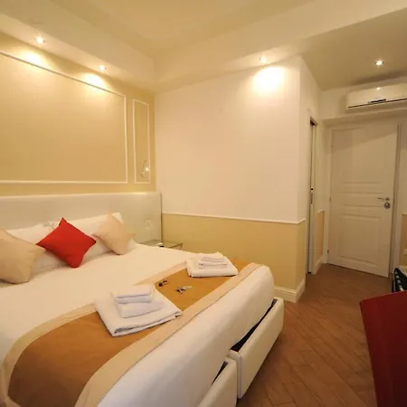 My Piazza Di Spagna 4*